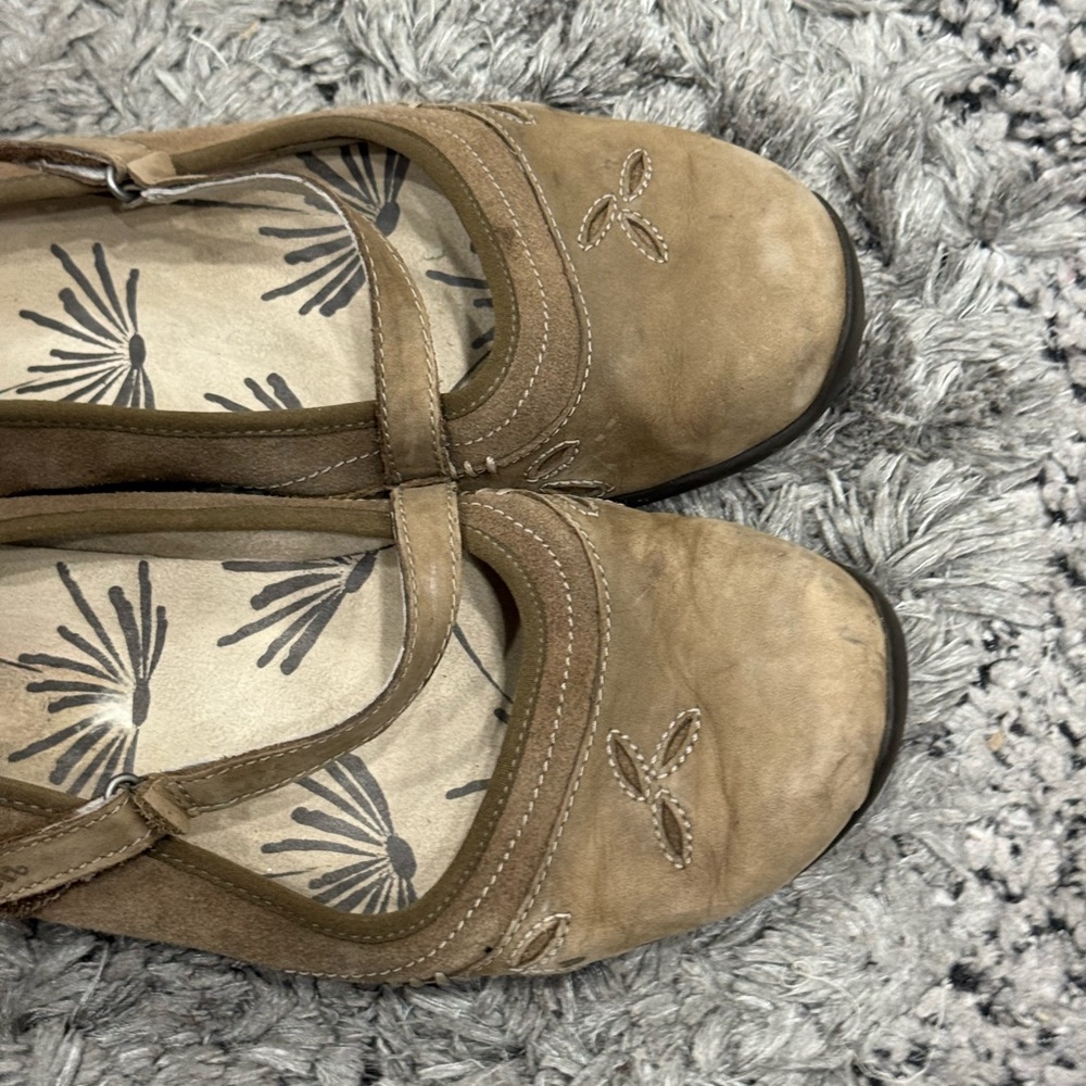 AHNU Mesh Leather Mary Jane Walking Shoes - Picture 5 of 11